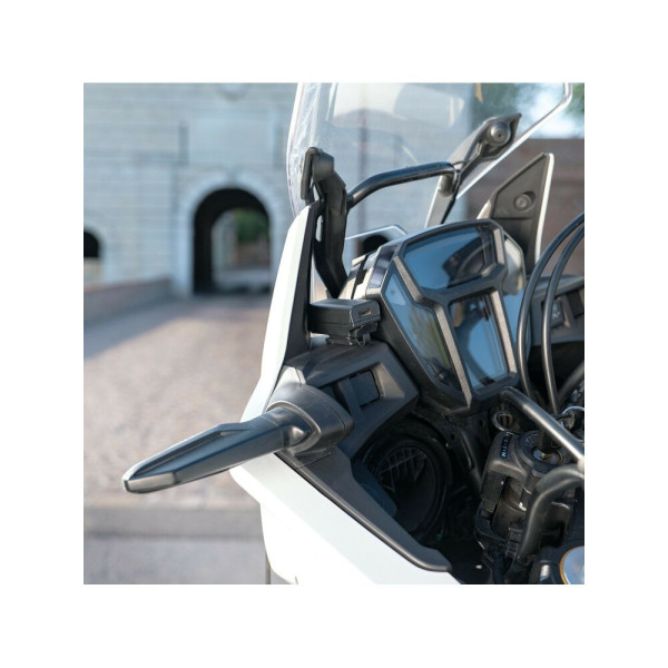 Подвійний, водонепроникний зарядний пристрій USB Лампа Usb-Fix Trek з кріпленням до керма мотоцикла швидка зарядка; 5400 mA; 12/24 V