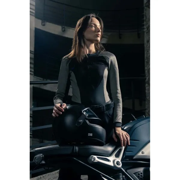 Жіноче боді з захисними елементами Pando Moto Bia сіре