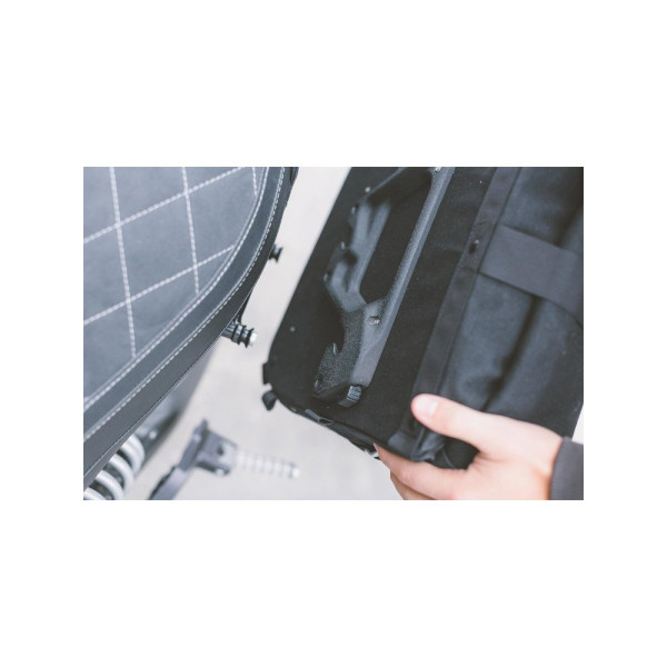 Сумка LC1 Legend Gear SW-MOTECH, що монтується на раму SLC права сторона; об'єм: 9,8л; Чорна версія