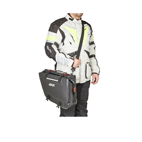 Мотоциклетні сумки GIVI Off-Road Enduro чорні об'єм: 2x15l