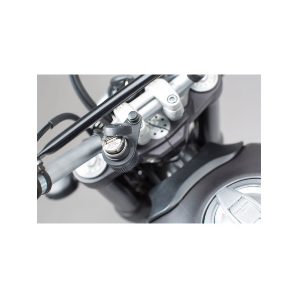 Розетка запальнички SW-MOTECH з портом USB