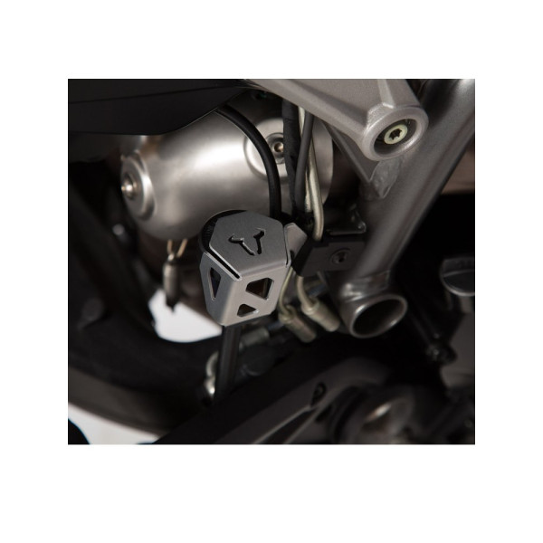 Захист бачка гальмівної рідини SW-MOTECH Ducati Hypermotard 821/ SP 13-16/ 939 16-/ Hyperstrada 821 13-/ 939 16-/ KTM Super Duke 1290 GT