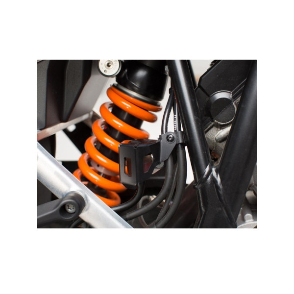 Захист резервуара гальмівної рідини SW-MOTECH моделі KTM