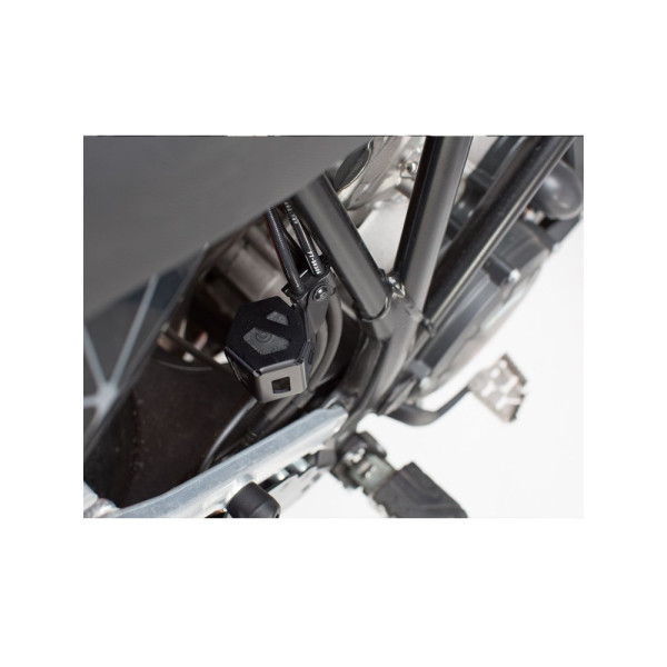 Захист резервуара гальмівної рідини SW-MOTECH моделі KTM