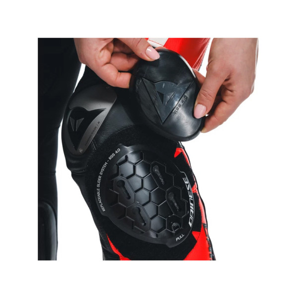 Костюм мотоциклетний одночастинний жіночий Dainese Misano 3 D-Air з подушкою повітряною версія перфорована чорний-червоний-білий