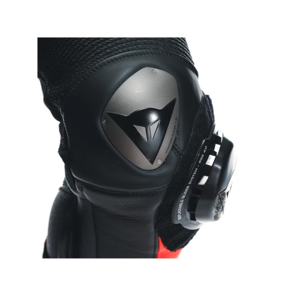 Костюм мотоциклетний одночастинний жіночий Dainese Misano 3 D-Air з подушкою повітряною версія перфорована чорний-червоний-білий