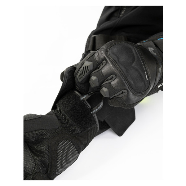Жіночі мотоциклетні рукавички Shima Hero WP чорні