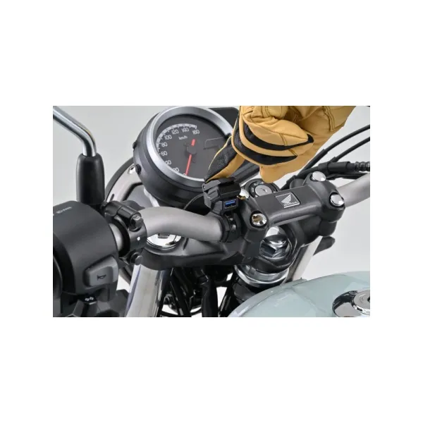 Зарядний пристрій для мотоцикла USB-A Daytona Parts QC 3.0, що кріпиться на кермі мотоцикла